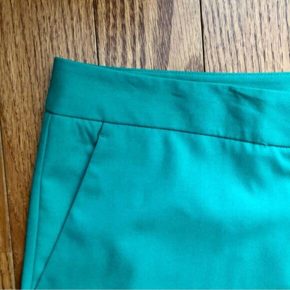 Vince Camuto Green Capri Stretch Women's Green Teal Pants Size 12 - Picture 4 of 9